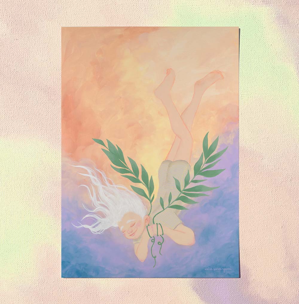 A5 kort med illustration af svævende barn omgivet af blade i bløde orange og lilla nuancer, dansk design plakat til.