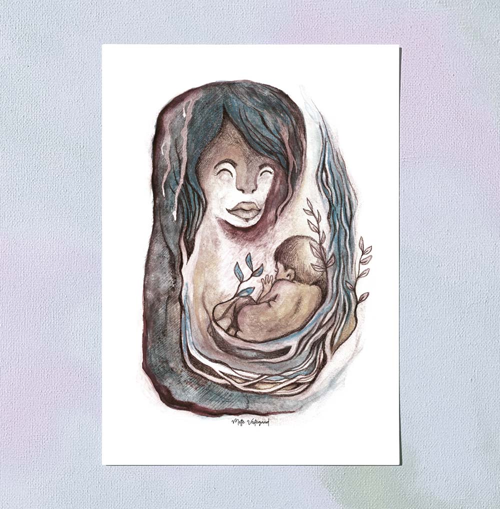 A5 kort med illustration af mor og barn i bløde brune og blå nuancer, dansk design maleri til plakater til børneværelset og.