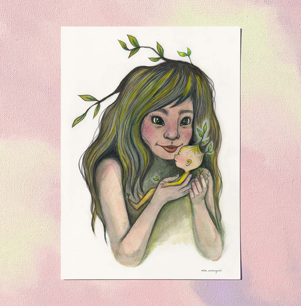 Illustration af barn med bladmønster i hår, pasteltoner, dansk design plakat til børneværelset, maleri og kunst.