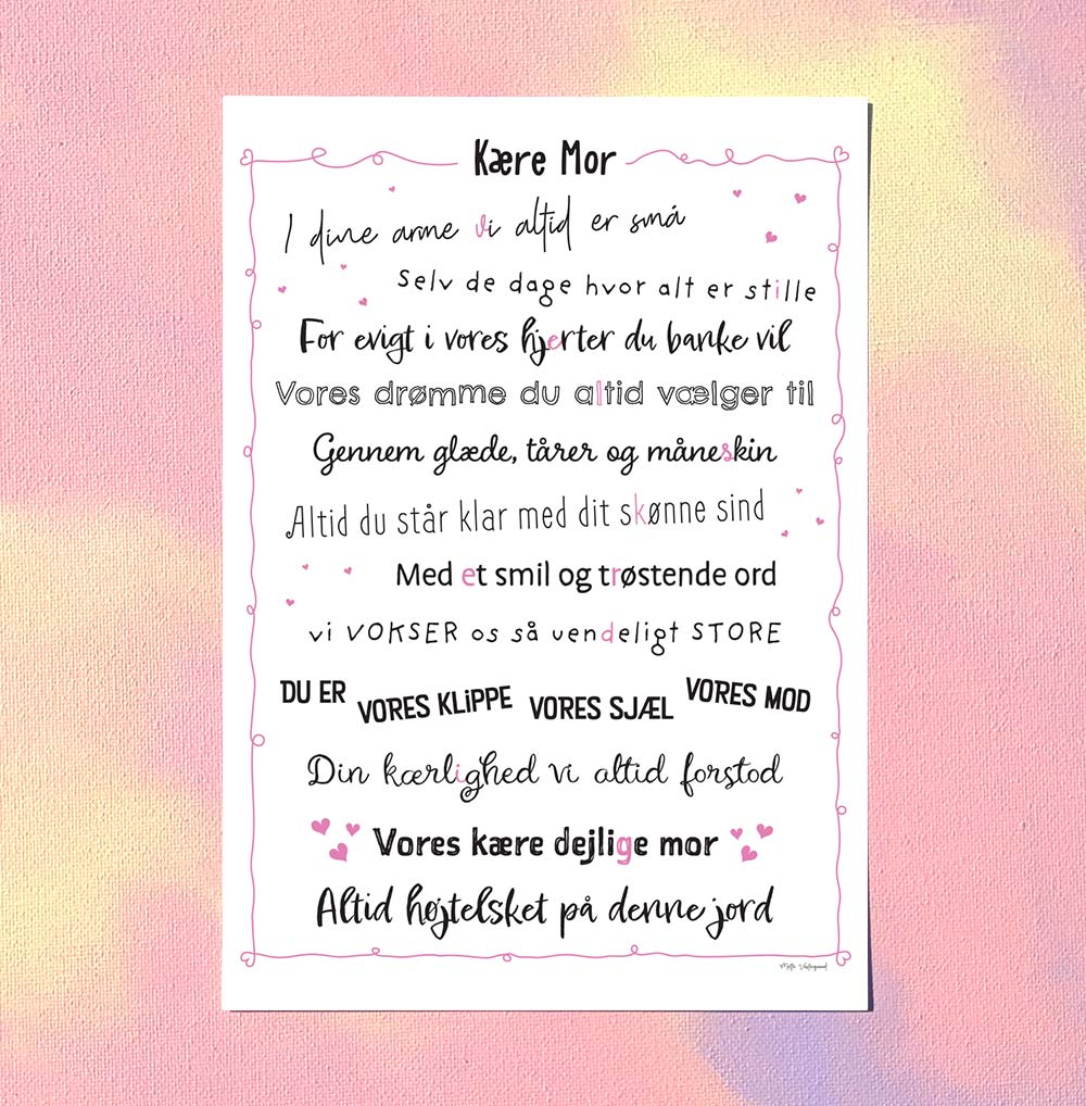 A5 kort med dansk design og illustration, tekst om kærlige ord til mor i kunstnerisk maleri-stil, plakater til børneværelset .