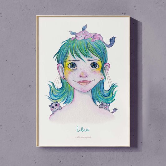 Farverig illustration af pige med grønne lokker og små dyr i håret, dansk design til plakater til børneværelset.